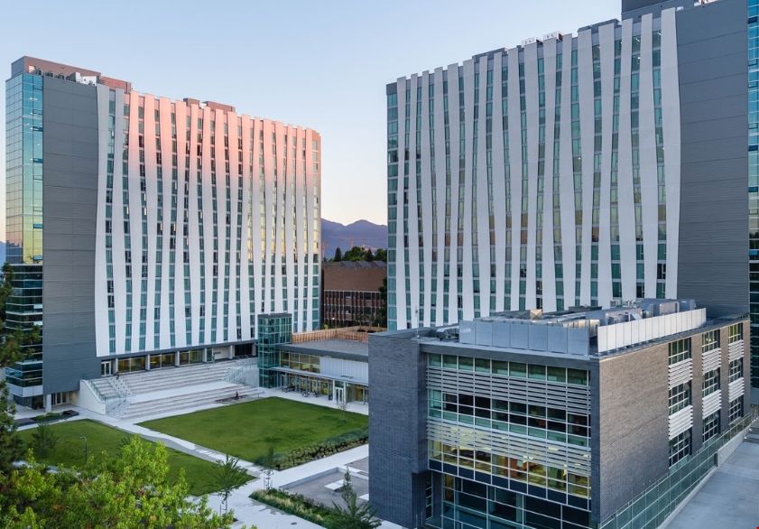 不列顛哥倫比亞大學校園宿舍Orchard Commons.png