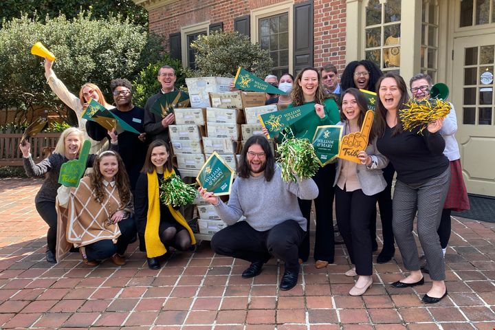 美國大學(xué)錄取學(xué)生日.jpg 美國大學(xué)錄取學(xué)生日.jpg